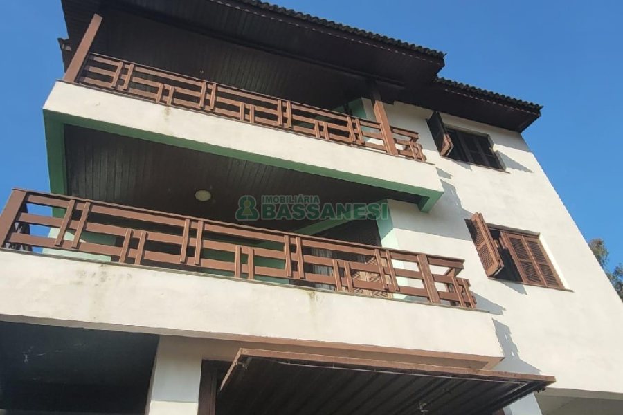 Predio com 298m², no bairro Nossa Senhora de Fátima em Caxias do Sul para Alugar ou Comprar