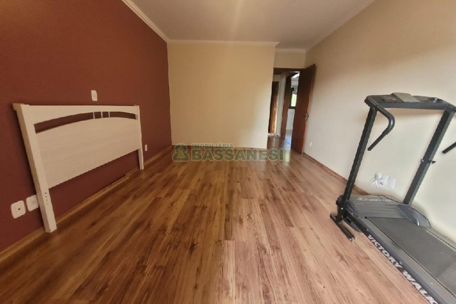 Predio com 298m², no bairro Nossa Senhora de Fátima em Caxias do Sul para Alugar ou Comprar