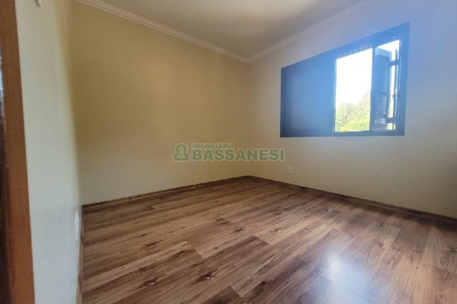 Predio com 298m², no bairro Nossa Senhora de Fátima em Caxias do Sul para Alugar ou Comprar