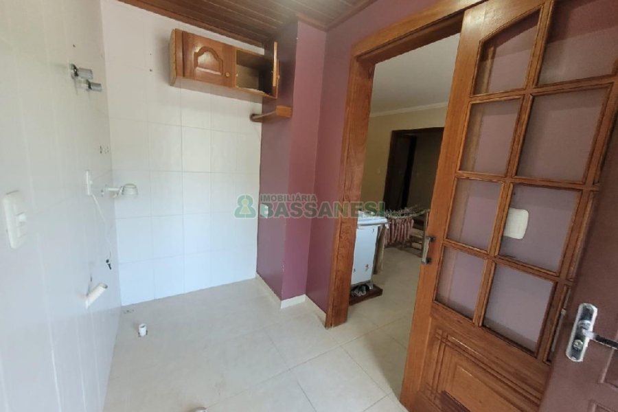 Predio com 298m², no bairro Nossa Senhora de Fátima em Caxias do Sul para Alugar ou Comprar