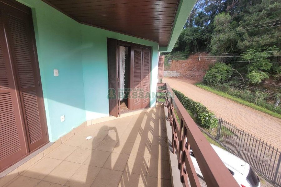 Predio com 298m², no bairro Nossa Senhora de Fátima em Caxias do Sul para Alugar ou Comprar