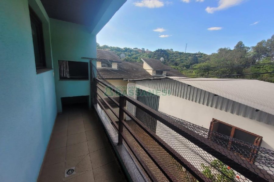 Predio com 298m², no bairro Nossa Senhora de Fátima em Caxias do Sul para Alugar ou Comprar
