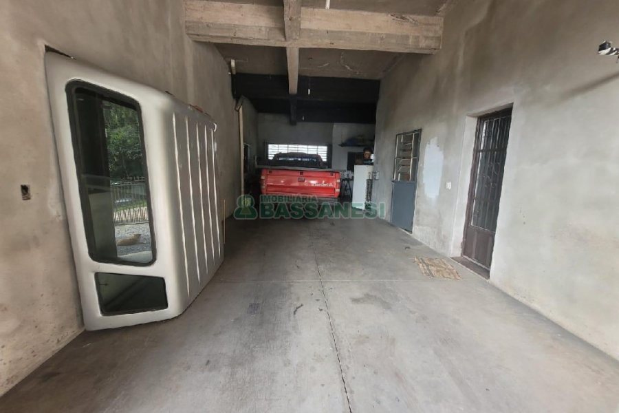 Predio com 298m², no bairro Nossa Senhora de Fátima em Caxias do Sul para Alugar ou Comprar