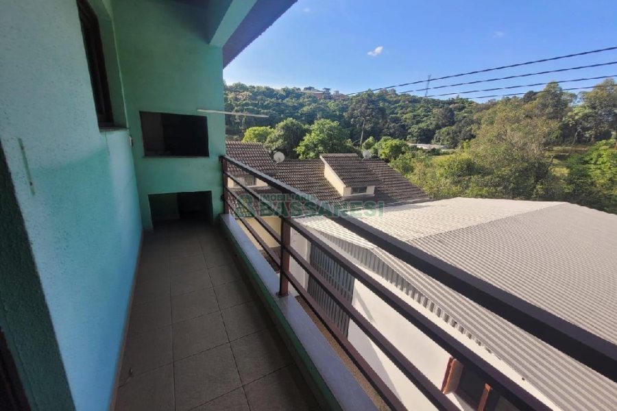 Predio com 298m², no bairro Nossa Senhora de Fátima em Caxias do Sul para Alugar ou Comprar