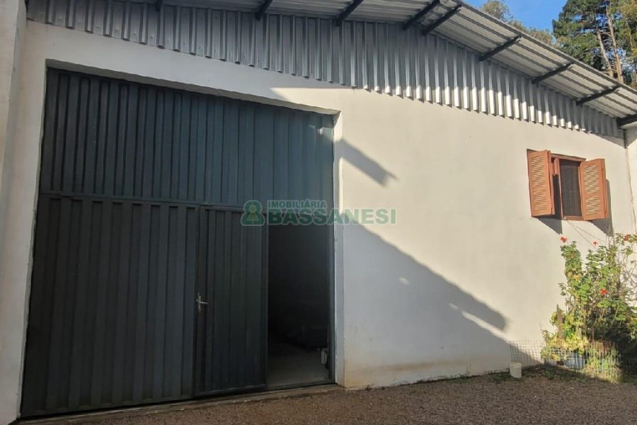 Predio com 298m², no bairro Nossa Senhora de Fátima em Caxias do Sul para Alugar ou Comprar