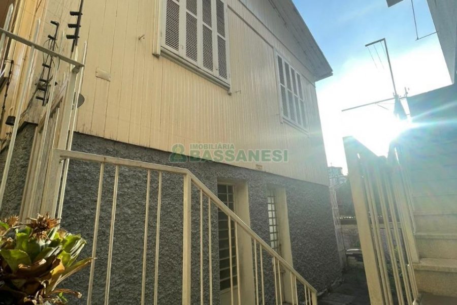 Casa com 200m², 3 dormitórios, no bairro São Pelegrino em Caxias do Sul para Comprar