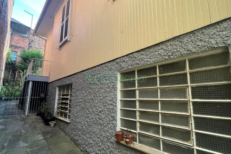 Casa com 200m², 3 dormitórios, no bairro São Pelegrino em Caxias do Sul para Comprar
