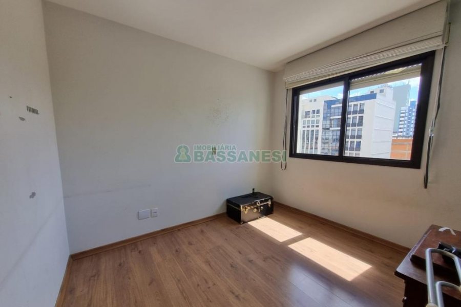 Apto Mobiliado com 68m², 2 dormitórios, 1 vaga, no bairro Centro em Caxias do Sul para Alugar