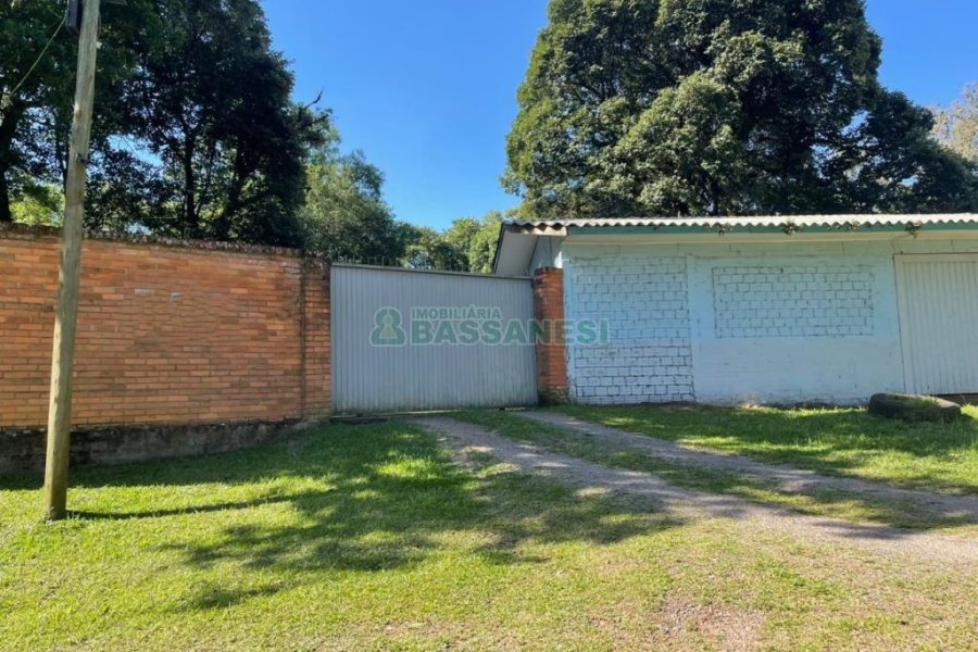 Terreno com 1271m², no bairro São Virgílio em Caxias do Sul para Comprar