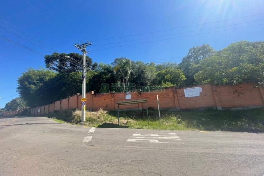 Terreno com 1271m², no bairro São Virgílio em Caxias do Sul para Comprar