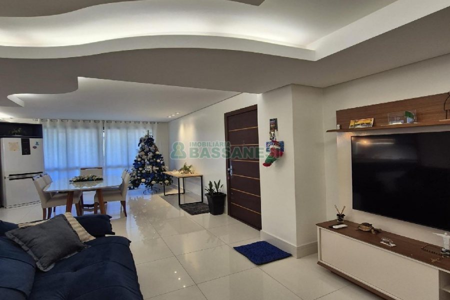 Apto Mobiliado com 160m², 3 dormitórios, 2 vagas, no bairro São Pelegrino em Caxias do Sul para Alugar