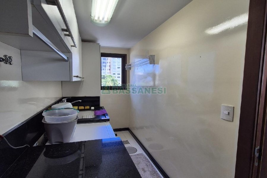 Apto Mobiliado com 160m², 3 dormitórios, 2 vagas, no bairro São Pelegrino em Caxias do Sul para Alugar
