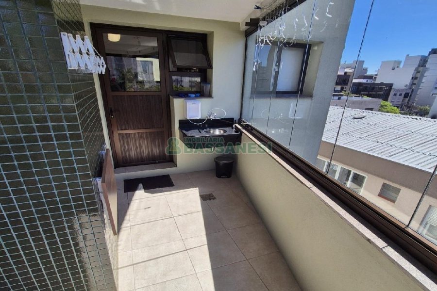 Apto Mobiliado com 160m², 3 dormitórios, 2 vagas, no bairro São Pelegrino em Caxias do Sul para Alugar