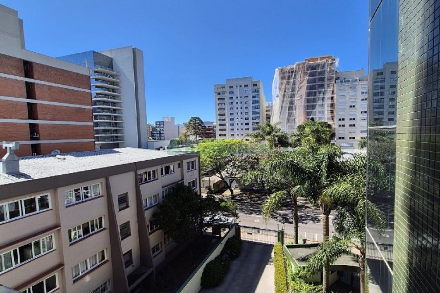Apto Mobiliado com 160m², 3 dormitórios, 2 vagas, no bairro São Pelegrino em Caxias do Sul para Alugar