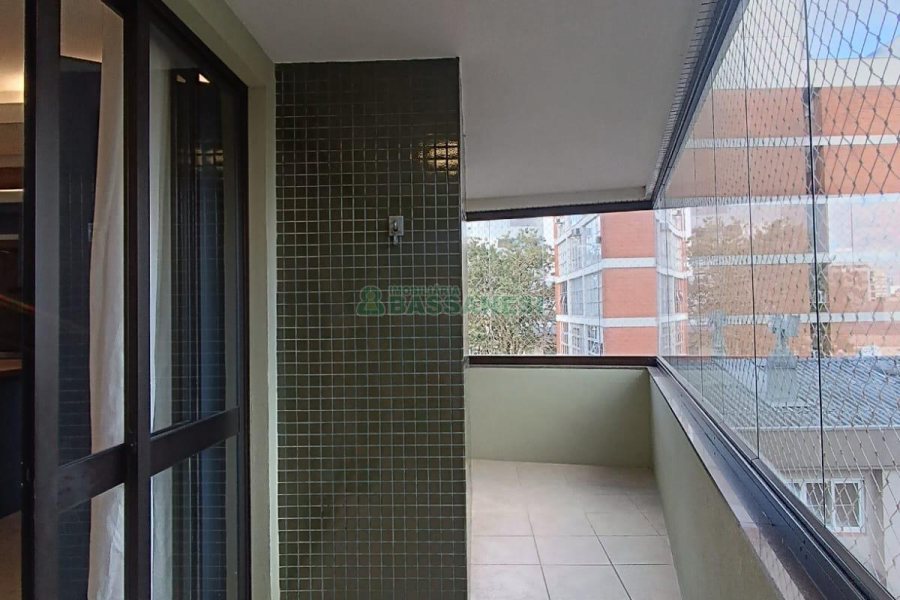 Apto Mobiliado com 160m², 3 dormitórios, 2 vagas, no bairro São Pelegrino em Caxias do Sul para Alugar