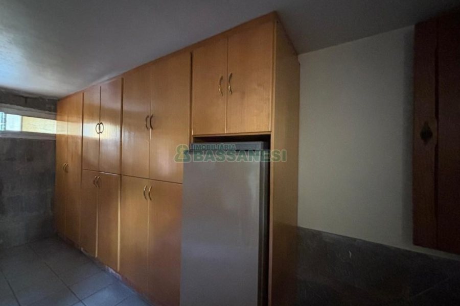 Casa com 383m², 4 dormitórios, 2 vagas, no bairro Bela Vista em Caxias do Sul para Comprar