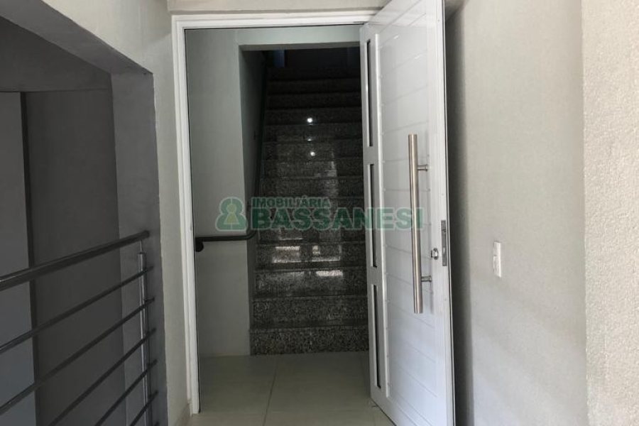 Apartamento com 61m², 2 dormitórios, 1 vaga, no bairro Desvio Rizzo em Caxias do Sul para Comprar