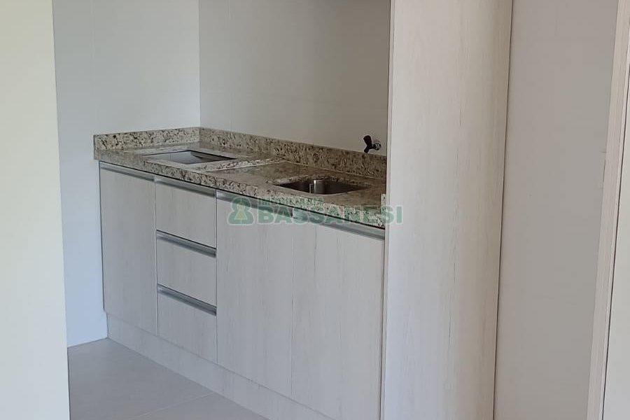 Apartamento com 61m², 2 dormitórios, 1 vaga, no bairro Desvio Rizzo em Caxias do Sul para Comprar