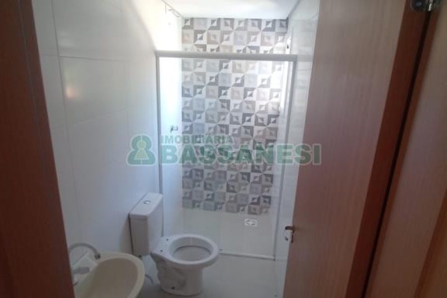 Apartamento com 61m², 2 dormitórios, 1 vaga, no bairro Desvio Rizzo em Caxias do Sul para Comprar