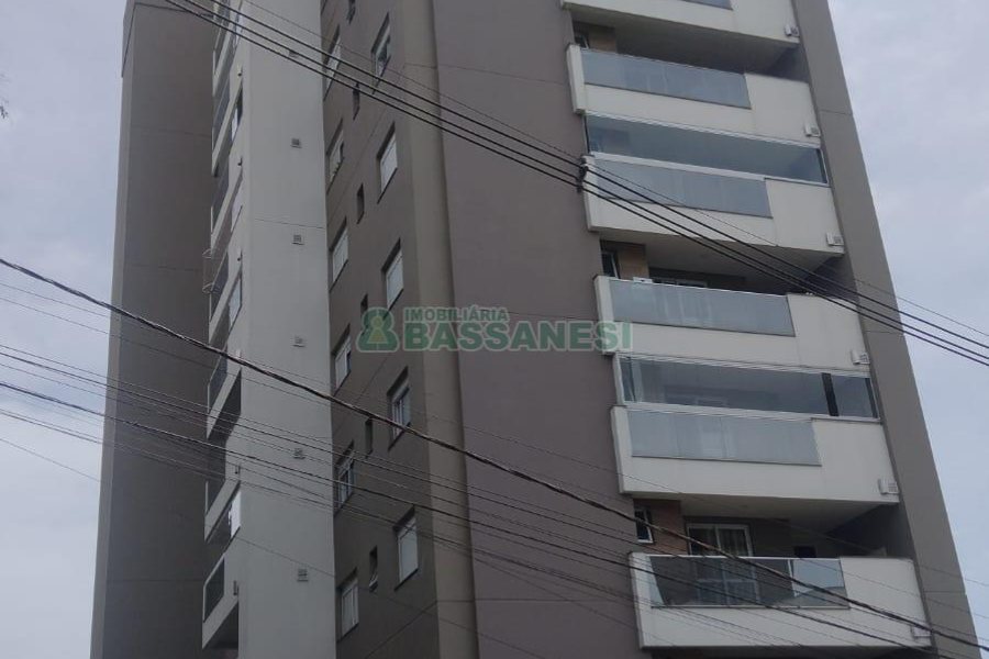 Apartamento com 81m², 2 dormitórios, 1 vaga, no bairro Petrópolis em Caxias do Sul para Comprar