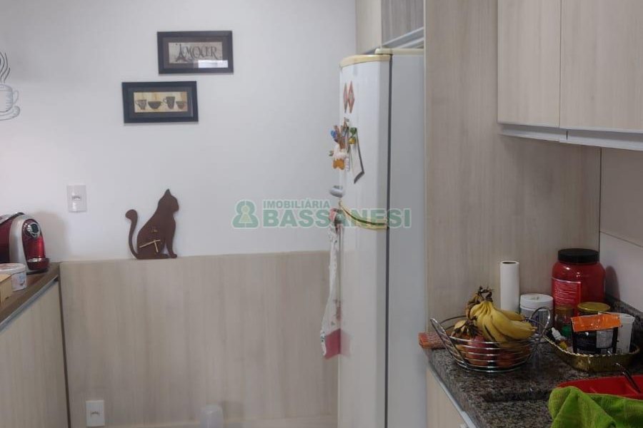 Apartamento com 81m², 2 dormitórios, 1 vaga, no bairro Petrópolis em Caxias do Sul para Comprar