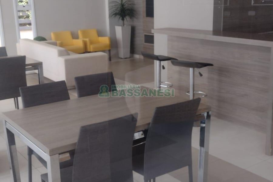 Apartamento com 81m², 2 dormitórios, 1 vaga, no bairro Petrópolis em Caxias do Sul para Comprar