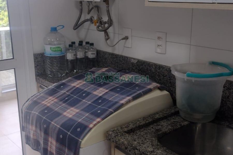 Apartamento com 81m², 2 dormitórios, 1 vaga, no bairro Petrópolis em Caxias do Sul para Comprar