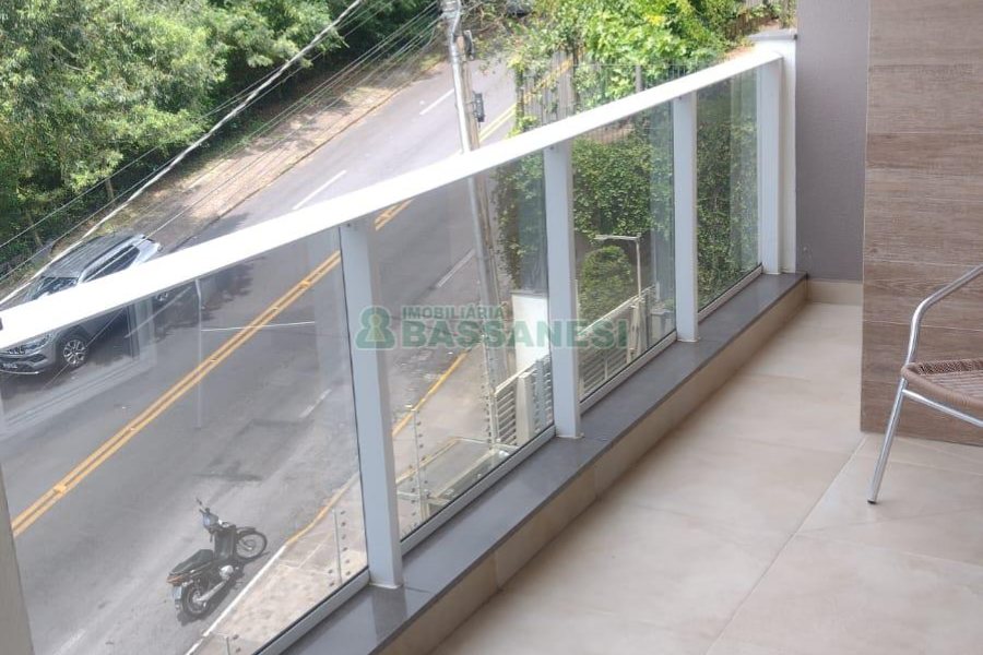 Apartamento com 81m², 2 dormitórios, 1 vaga, no bairro Petrópolis em Caxias do Sul para Comprar