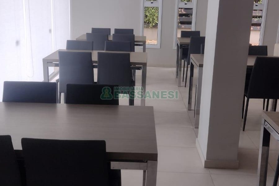 Apartamento com 81m², 2 dormitórios, 1 vaga, no bairro Petrópolis em Caxias do Sul para Comprar