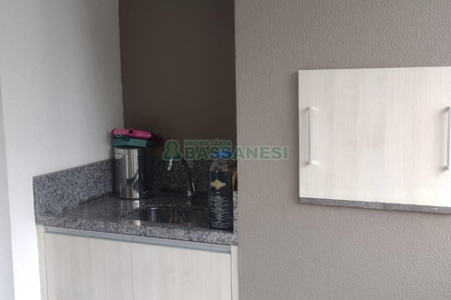 Apartamento com 81m², 2 dormitórios, 1 vaga, no bairro Petrópolis em Caxias do Sul para Comprar