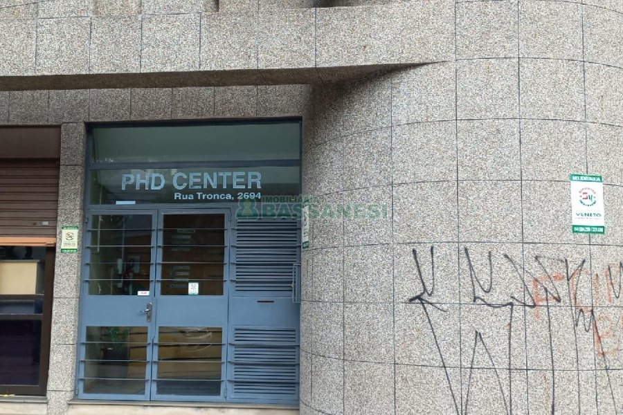 Sala com 56m², 1 vaga, no bairro Centro em Caxias do Sul para Alugar