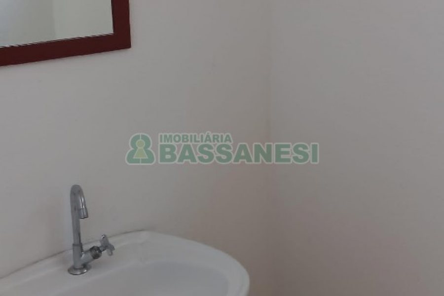 Sala com 56m², 1 vaga, no bairro Centro em Caxias do Sul para Alugar