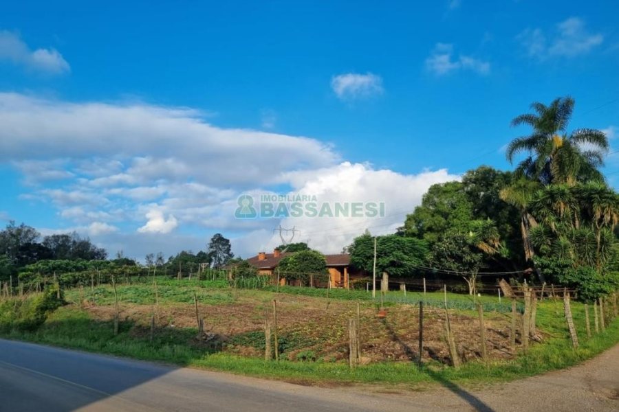 Chácara com 115365m², no bairro Monte Bérico em Caxias do Sul para Comprar