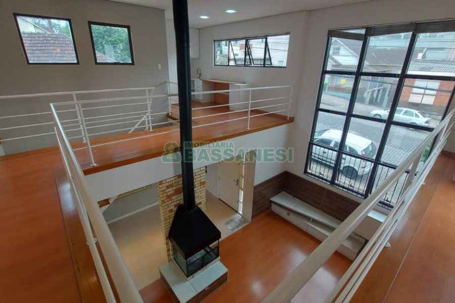Casa Comercial com 300m², 3 dormitórios, no bairro Nossa Senhora de Lourdes em Caxias do Sul para Alugar ou Comprar