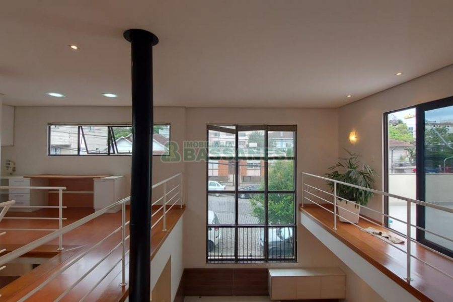 Casa Comercial com 300m², 3 dormitórios, no bairro Nossa Senhora de Lourdes em Caxias do Sul para Alugar ou Comprar