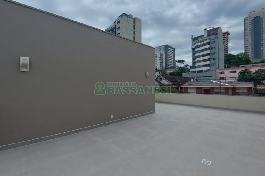 Casa Comercial com 300m², 3 dormitórios, no bairro Nossa Senhora de Lourdes em Caxias do Sul para Alugar ou Comprar