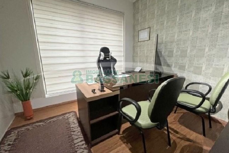 Sala Mobiliada com 36m², no bairro Centro em Caxias do Sul para Alugar ou Comprar