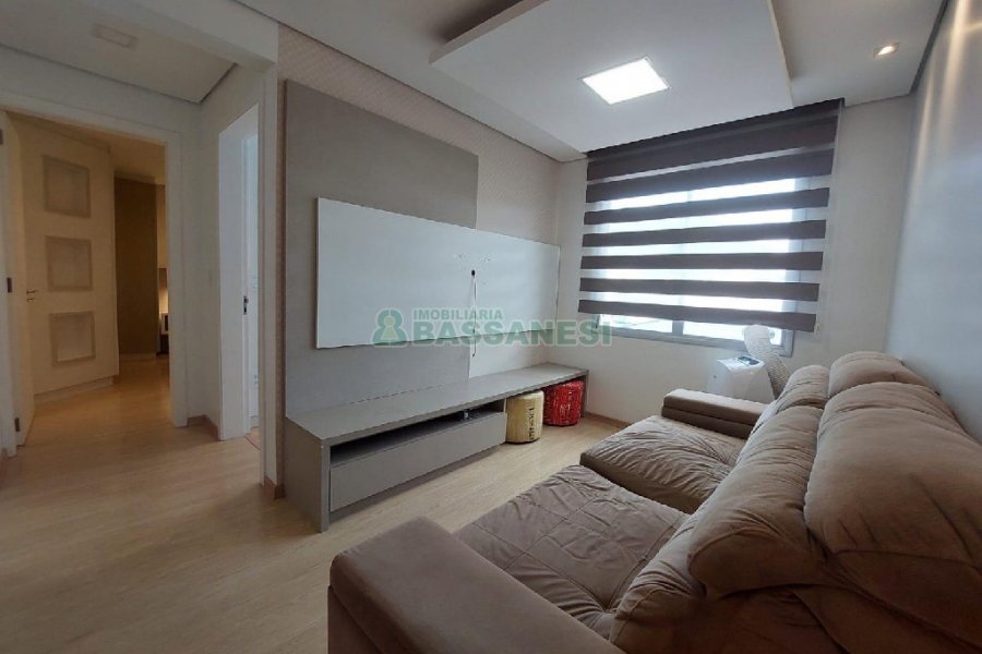 Apto Mobiliado com 60m², 2 dormitórios, 1 vaga, no bairro São Caetano em Caxias do Sul para Alugar