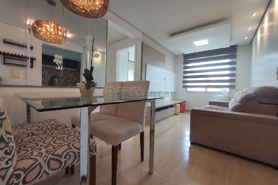 Apto Mobiliado com 60m², 2 dormitórios, 1 vaga, no bairro São Caetano em Caxias do Sul para Alugar