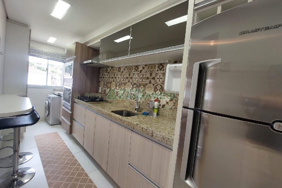 Apto Mobiliado com 60m², 2 dormitórios, 1 vaga, no bairro São Caetano em Caxias do Sul para Alugar