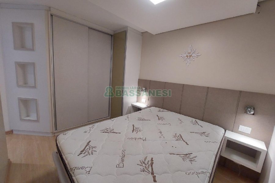 Apto Mobiliado com 60m², 2 dormitórios, 1 vaga, no bairro São Caetano em Caxias do Sul para Alugar