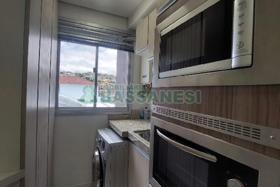 Apto Mobiliado com 60m², 2 dormitórios, 1 vaga, no bairro São Caetano em Caxias do Sul para Alugar