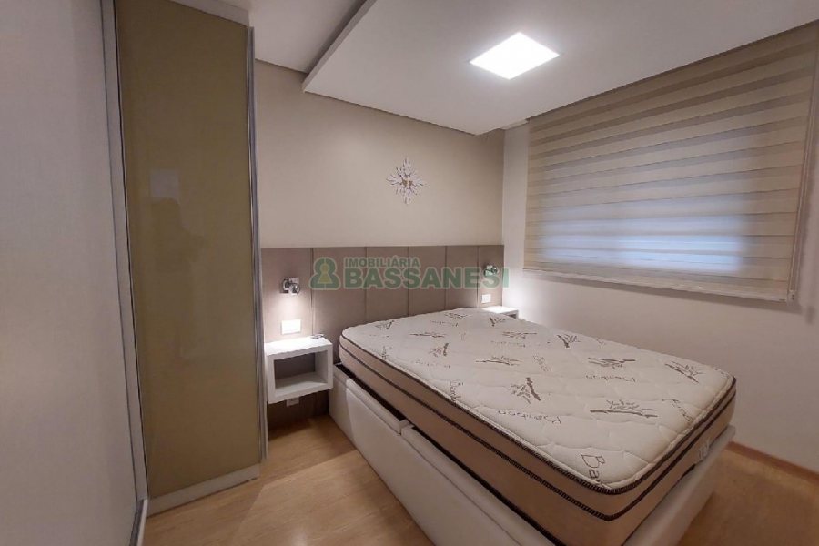 Apto Mobiliado com 60m², 2 dormitórios, 1 vaga, no bairro São Caetano em Caxias do Sul para Alugar