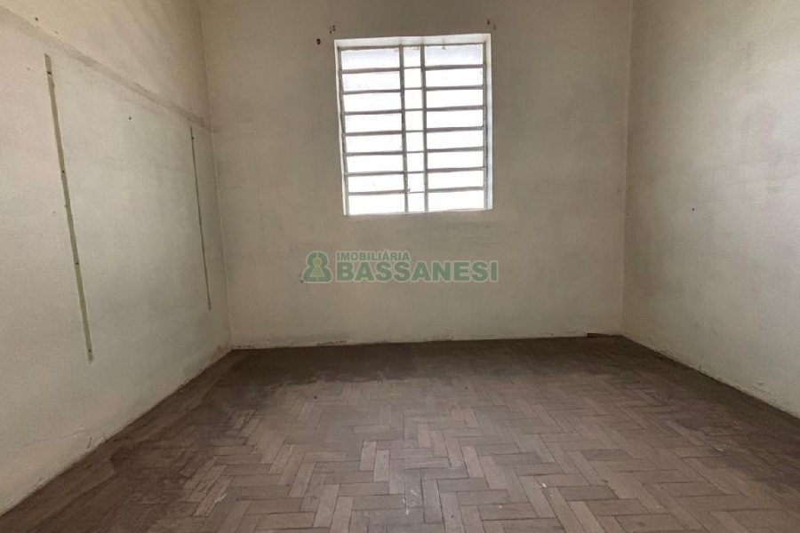 Loja com 180m², no bairro Lourdes em Caxias do Sul para Alugar