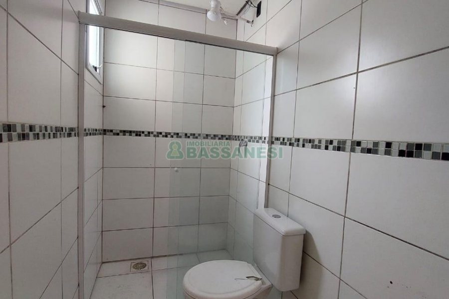 Sobrado com 82m², 2 dormitórios, 1 vaga, no bairro Nossa Senhora do Rosário em Caxias do Sul para Comprar