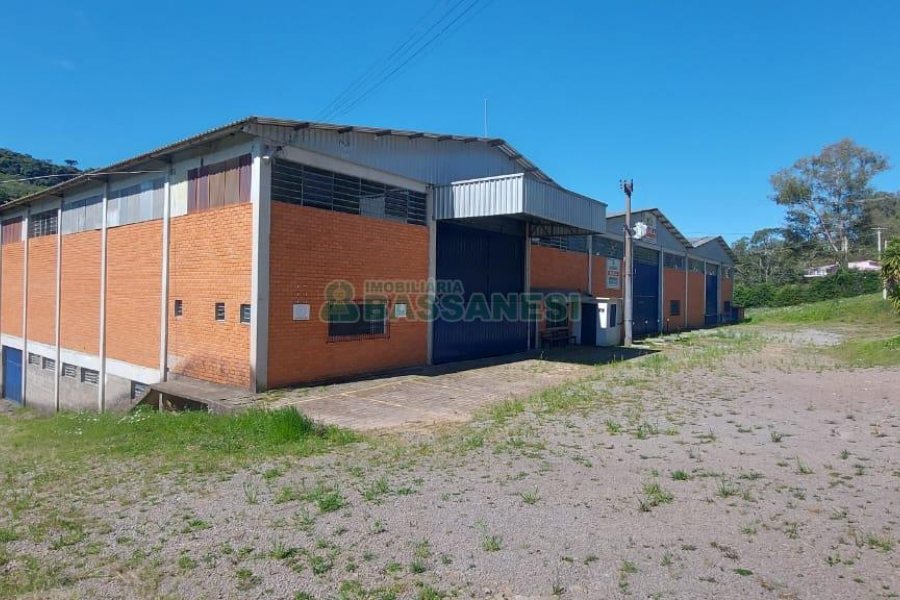 Pavilhão com 2100m², no bairro Linha 40 em Caxias do Sul para Alugar