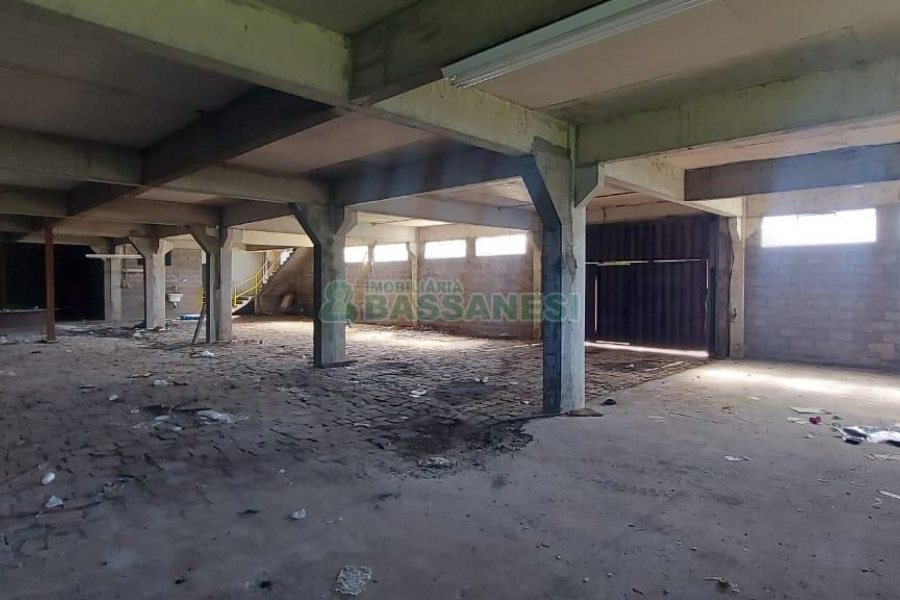 Pavilhão com 2100m², no bairro Linha 40 em Caxias do Sul para Alugar