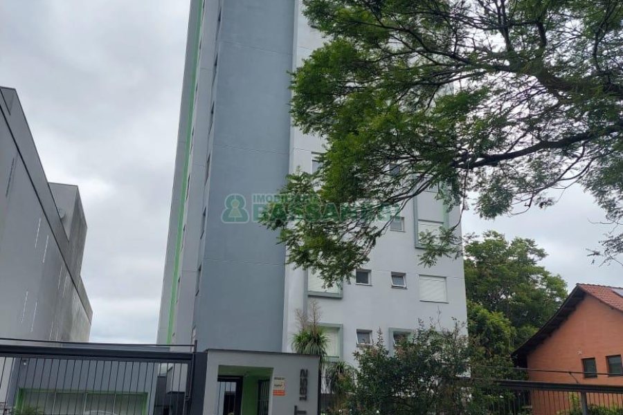 Apto Mobiliado com 37m², 1 dormitório, 1 vaga, no bairro Petrópolis em Caxias do Sul para Comprar
