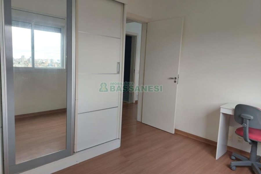 Apto Mobiliado com 37m², 1 dormitório, 1 vaga, no bairro Petrópolis em Caxias do Sul para Comprar