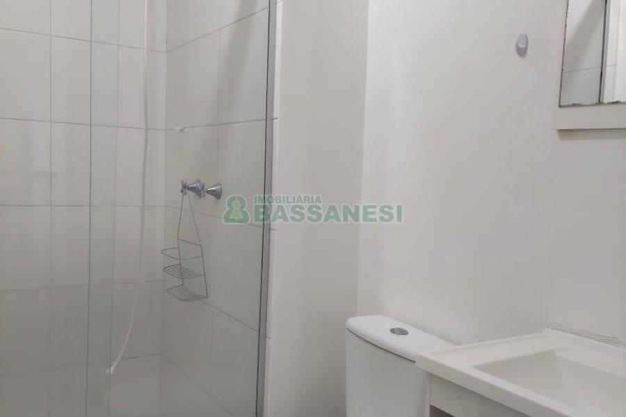 Apto Mobiliado com 37m², 1 dormitório, 1 vaga, no bairro Petrópolis em Caxias do Sul para Comprar